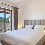 Rustic Leni * Susnjevica