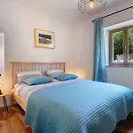 Vila Rustic Leni Susnjevica