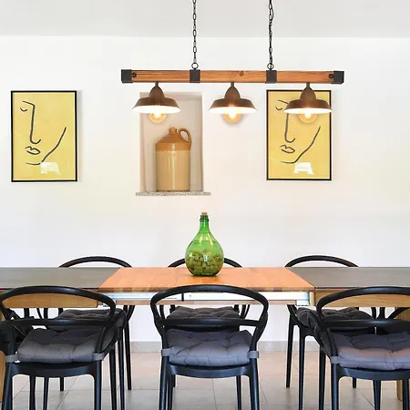 Rustic Leni Susnjevica