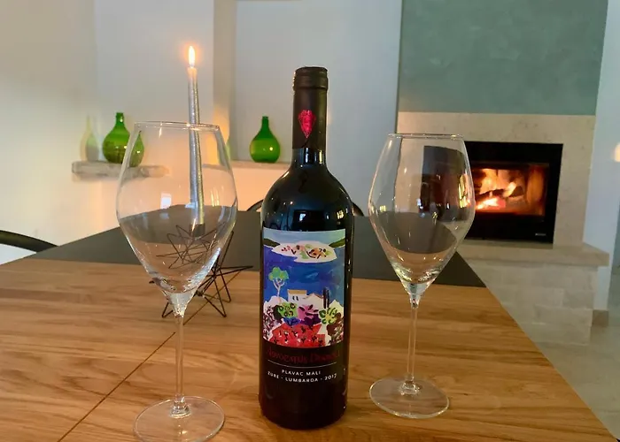 Rustic Leni Susnjevica